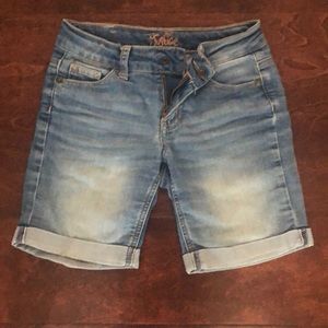 Medium wash shorts